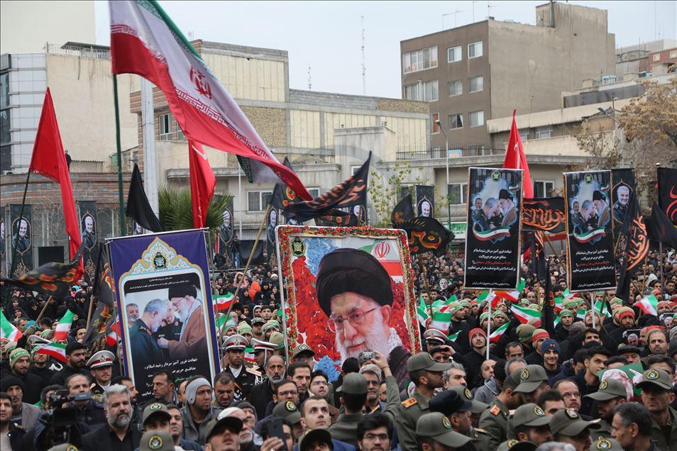 Protesta en Teherán contra el asesinato del comandante Qasem Soleimani