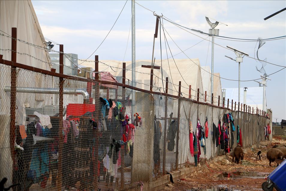 La vida en un campamento de refugiados sirios en Idlib