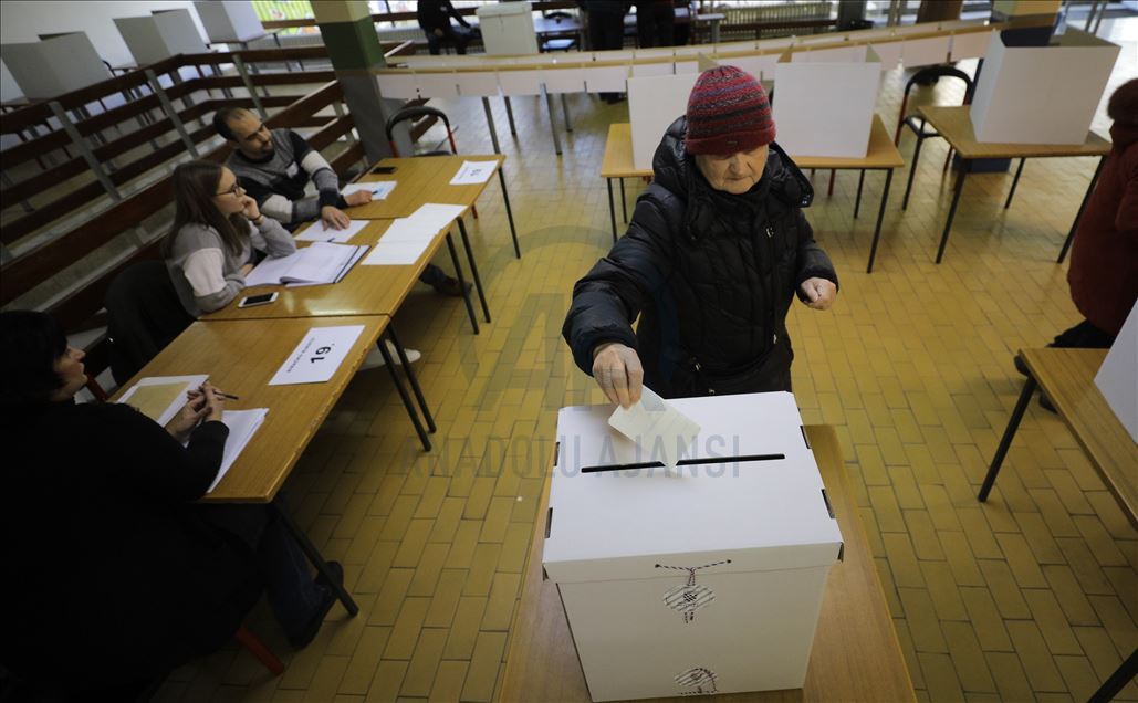 Predsjednički izbori u Hrvatskoj: Do 11.30 sati glasalo 18,87 posto birača
