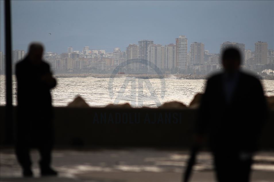 Mersin'deki sağanak ve fırtına etkisini sürdürüyor