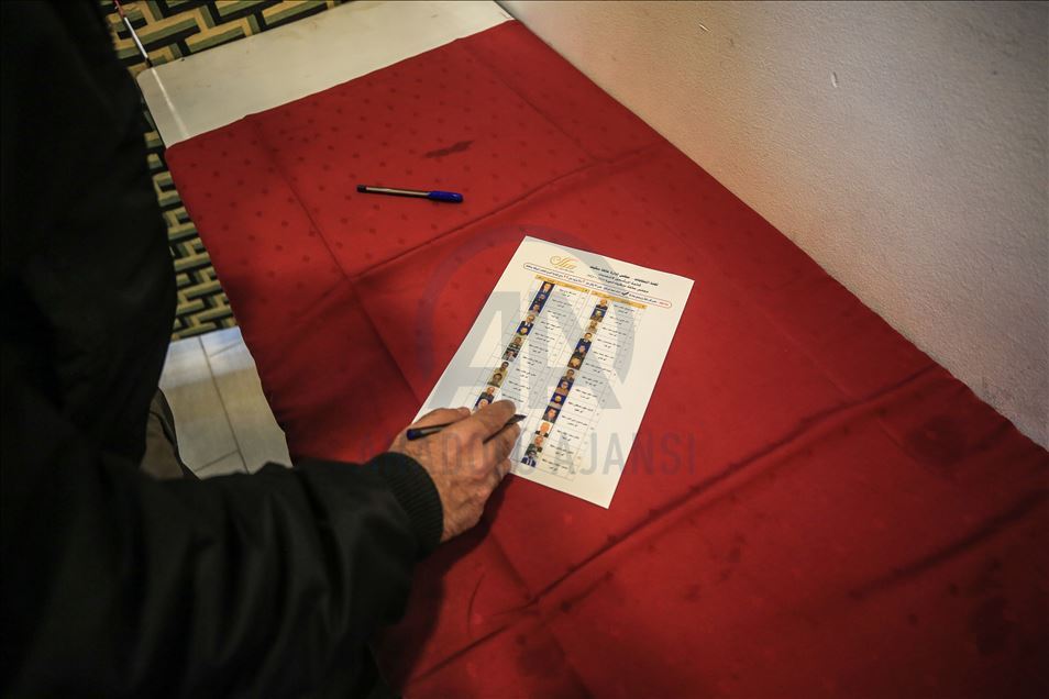 انتخابات لعائلات غزة.. ديمقراطية تحرج الأحزاب الفلسطينية