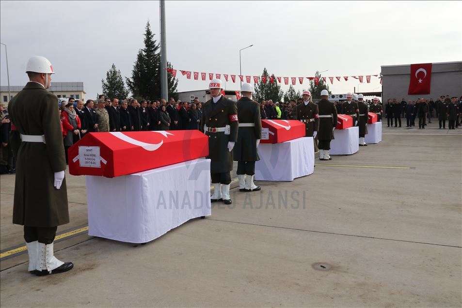 Barış Pınarı Harekat Bölgesi'nde şehit olan 4 askerin cenazesi memleketlerine uğurlandı