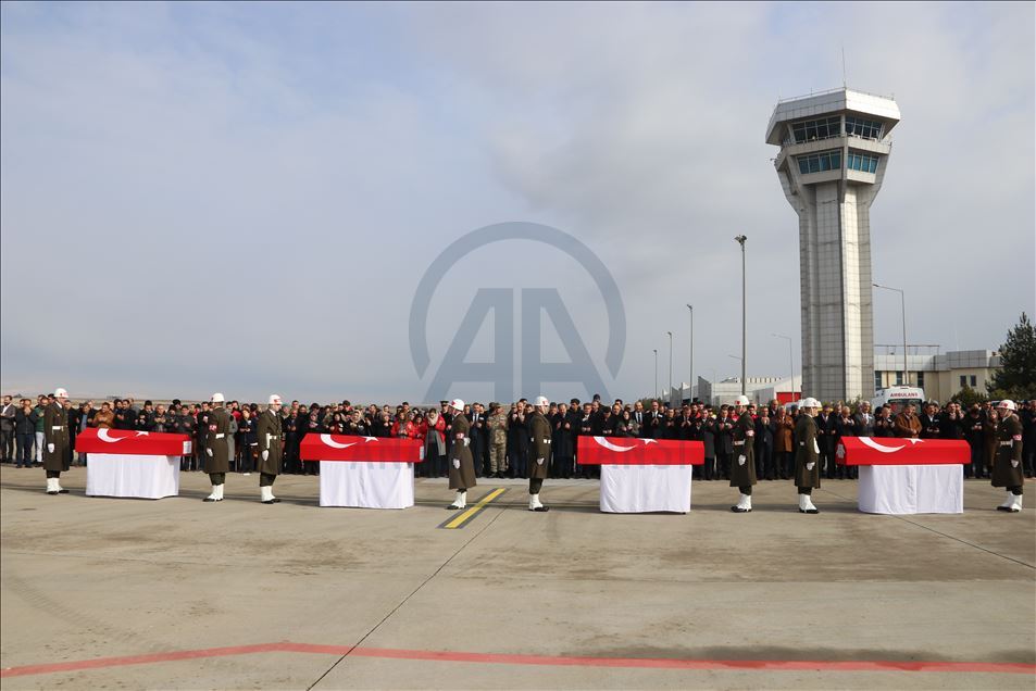 Barış Pınarı Harekat Bölgesi'nde şehit olan 4 askerin cenazesi memleketlerine uğurlandı