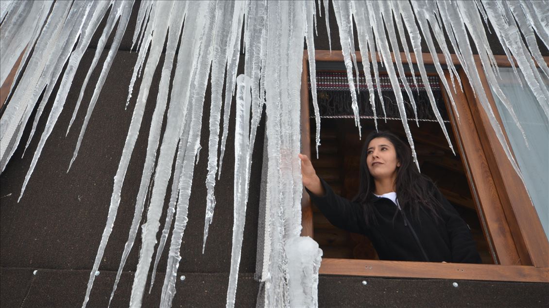 Kars'ta hava sıcaklığı sıfırın altında 19 dereceye düştü