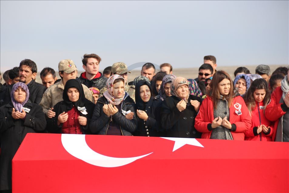 Barış Pınarı Harekat Bölgesi'nde şehit olan 4 askerin cenazesi memleketlerine uğurlandı