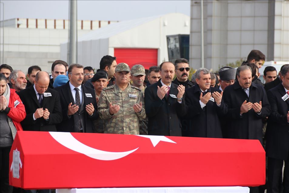 Barış Pınarı Harekat Bölgesi'nde şehit olan 4 askerin cenazesi memleketlerine uğurlandı