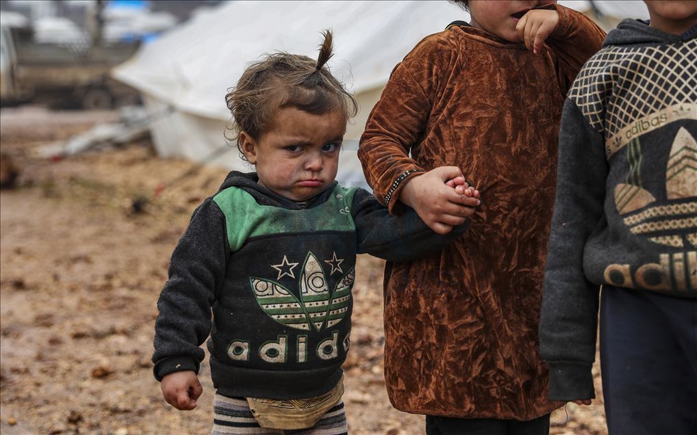 Displaced Syrian civilians struggle to live in Idlib