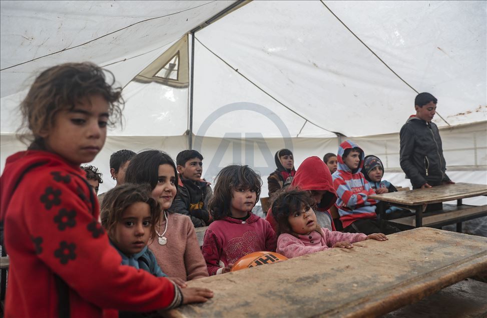 "Xwendingeha Kon" a bêtexte û bêpirtûk ya zarokên Îdlibê