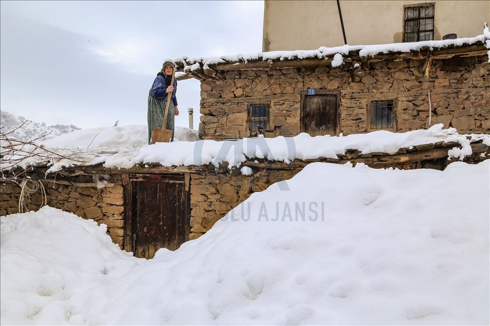 قۆنیە.. بەفربارین