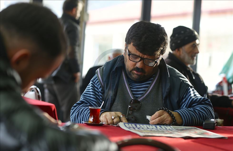 Düzceli "Çöpçüler kralı" sokakları temizlerken gönülleri kazanıyor
