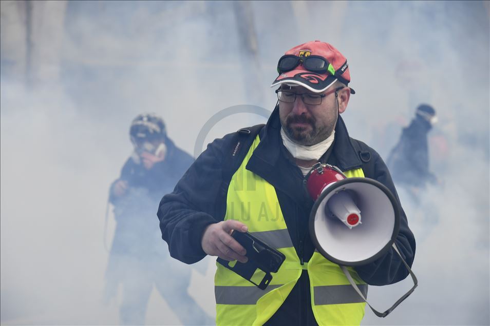 Fransa'da emeklilik reformu protestosu