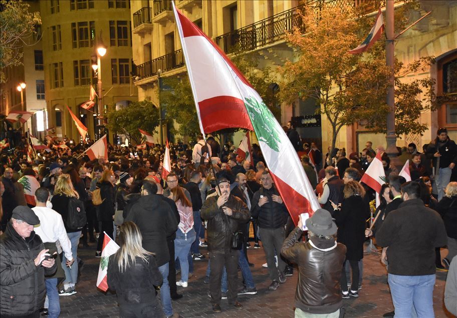 لبنان.. غابت الكهرباء فحضر المحتجون