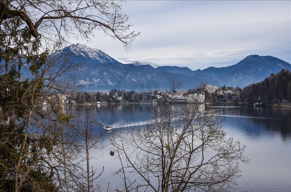 Liqeni i Bledit në Slloveni, gërshetim i natyrës dhe historisë