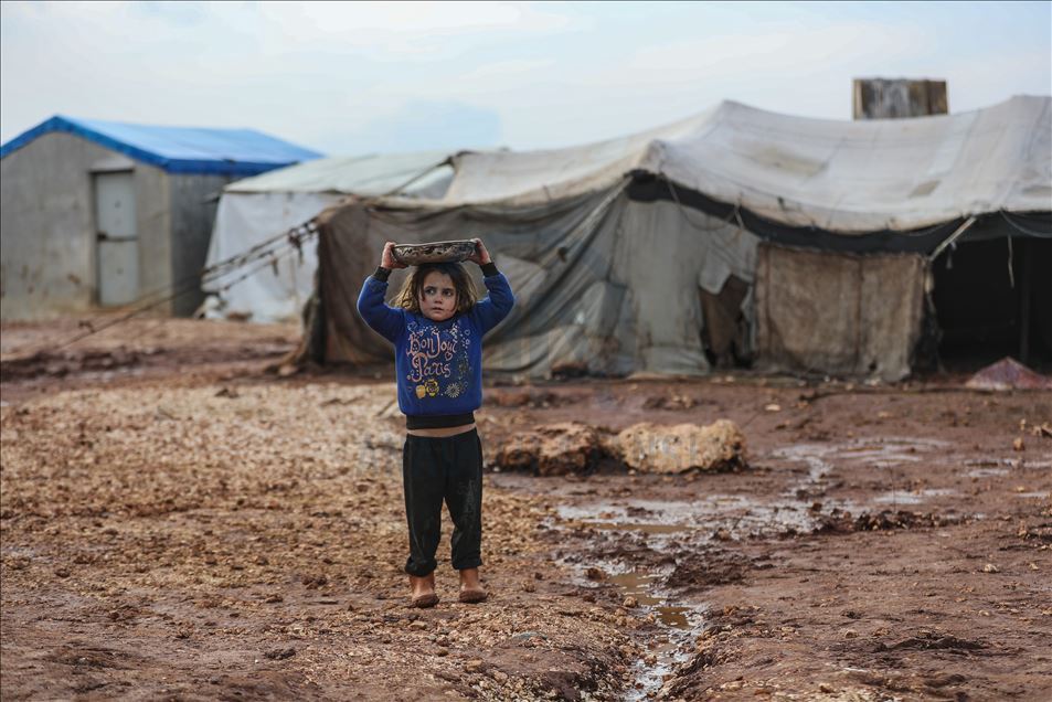 La lucha de los civiles sirios para sobrevivir en Idlib