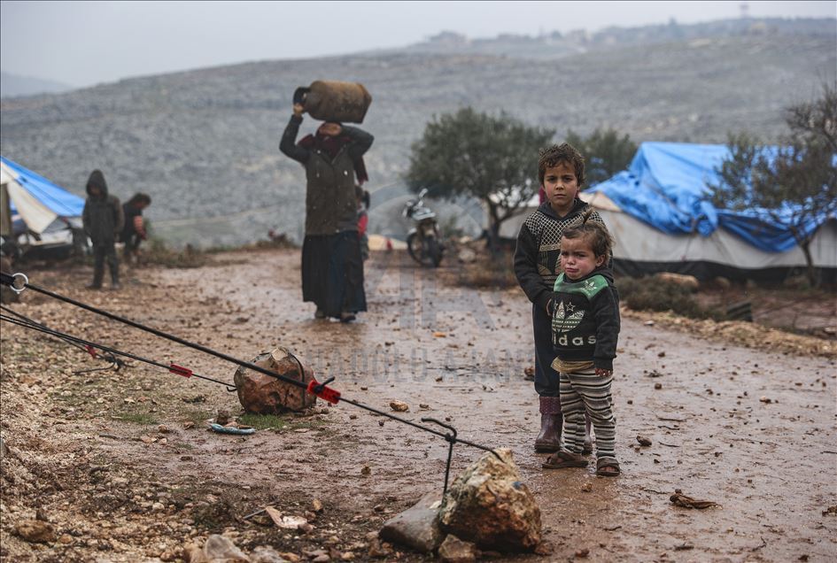 La lucha de los civiles sirios para sobrevivir en Idlib