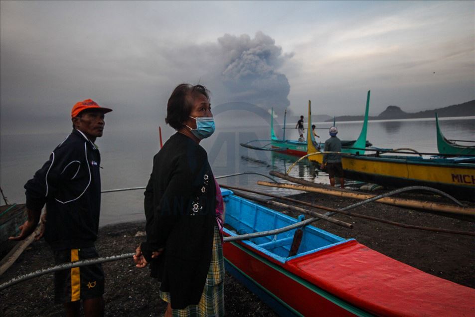 Seconde explosion dans le volcan Taal aux Philippines 
