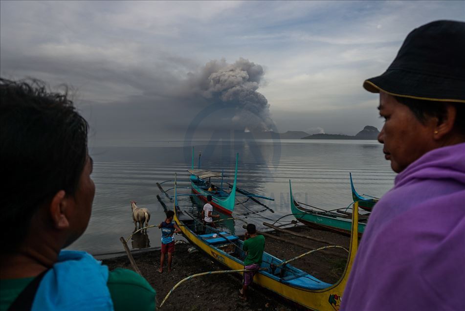 Seconde explosion dans le volcan Taal aux Philippines 
