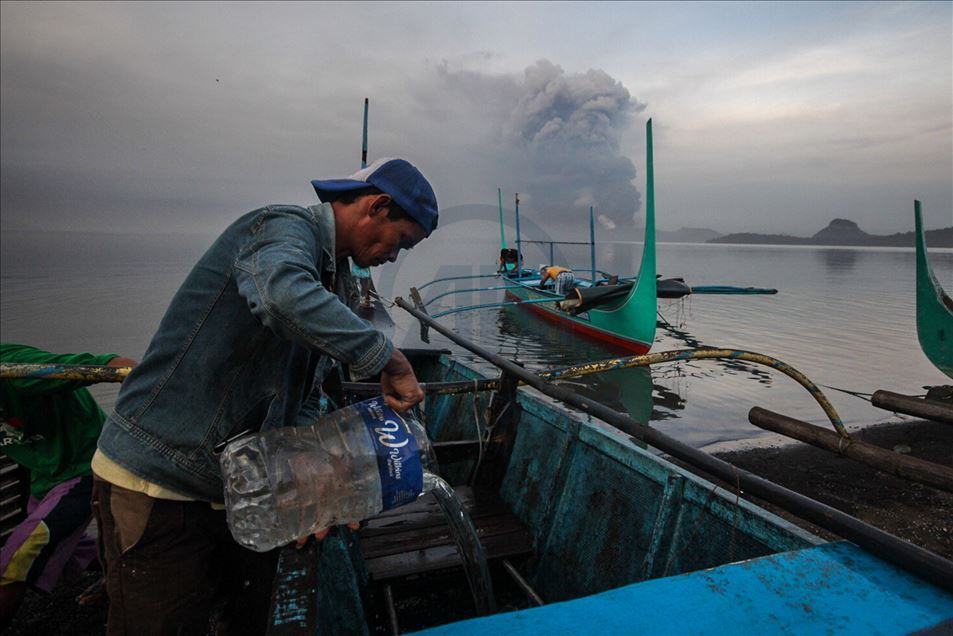 Seconde explosion dans le volcan Taal aux Philippines 
