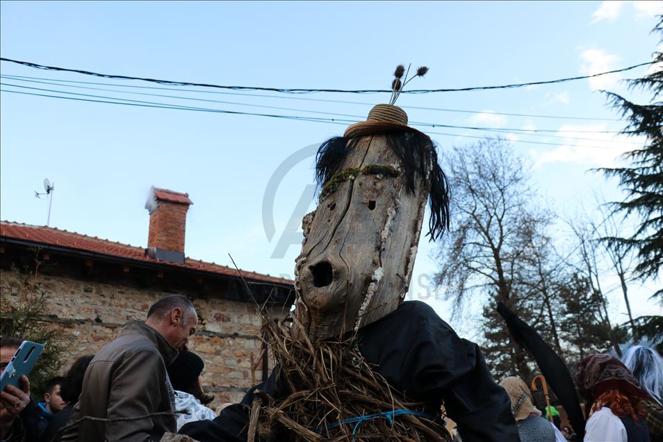 Kuzey Makedonya'da Vevçani Karnavalı düzenlendi