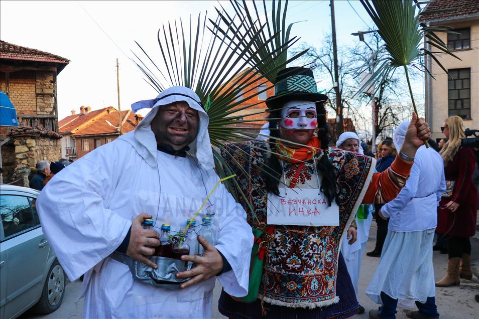 Kuzey Makedonya'da Vevçani Karnavalı düzenlendi