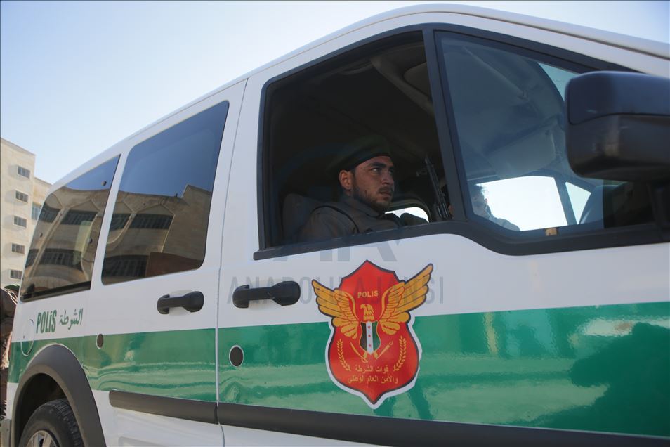 Tel Abyad’da yerel polisler göreve başladı
