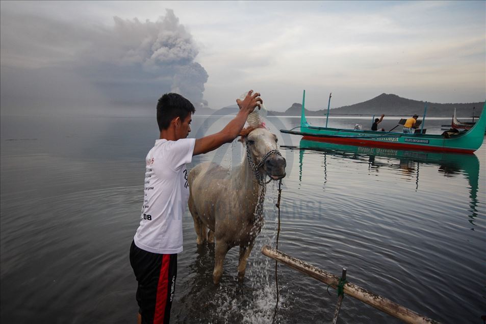 Seconde explosion dans le volcan Taal aux Philippines 
