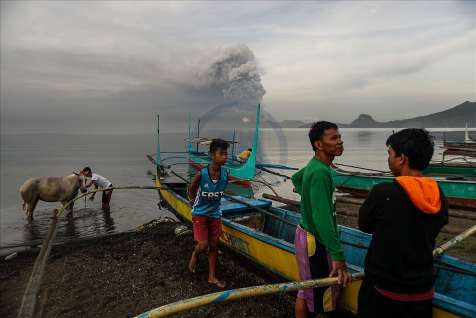 Seconde explosion dans le volcan Taal aux Philippines 
