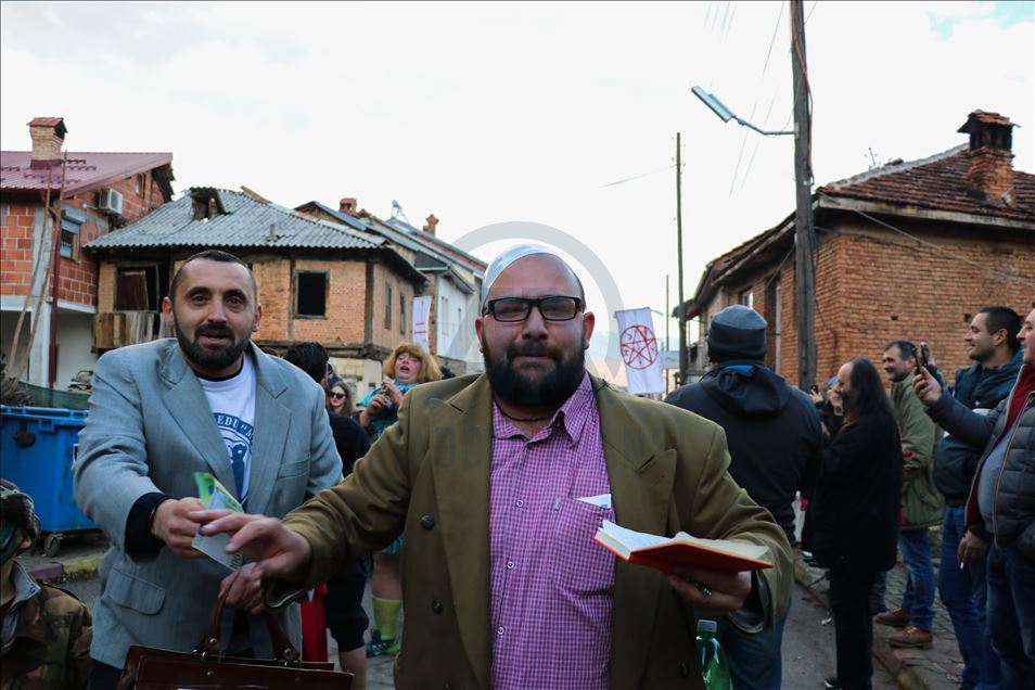 Me shfaqjen e maskave të ndryshme mbahet "Karnevali i Vevçanit"