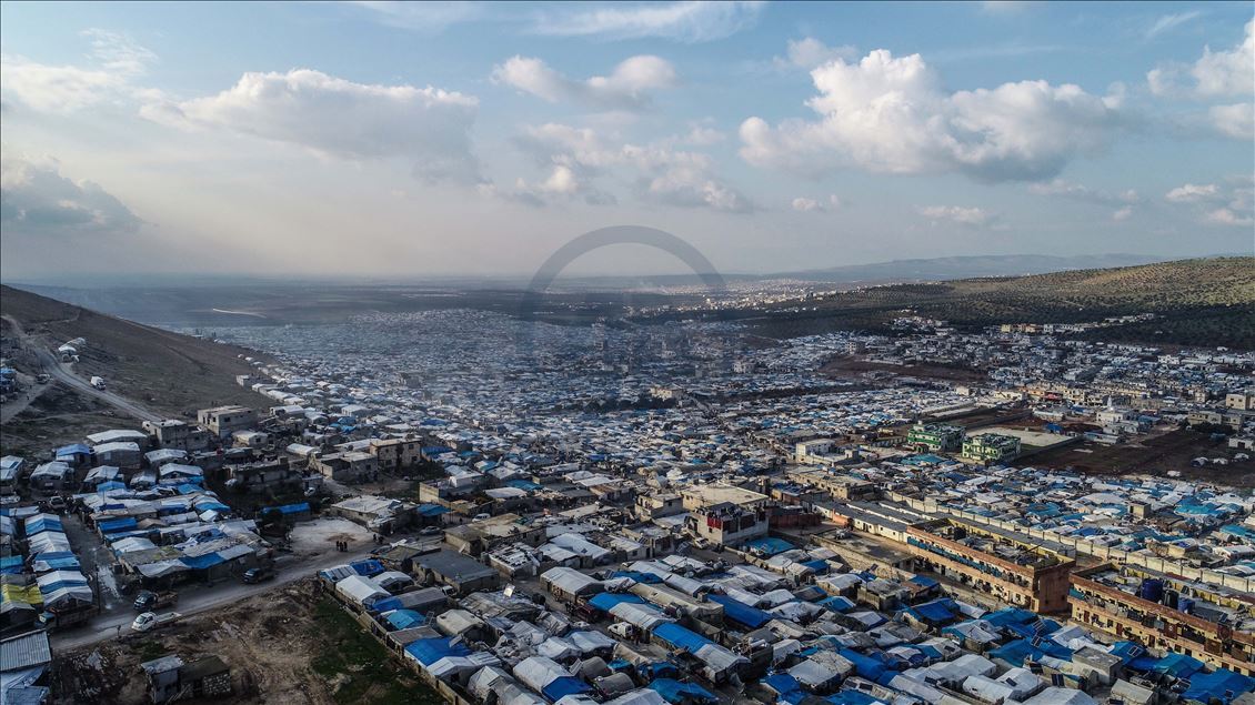 Qytetet e çadrave në Idlib të Sirisë të mbipopulluara

