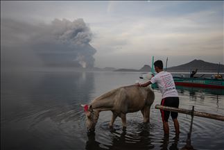 Seconde explosion dans le volcan Taal aux Philippines