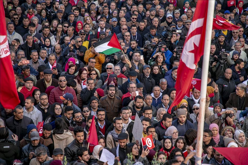 تونس: منظمة عمالية تدعو إلى الإسراع بتشكيل حكومة إنقاذ
