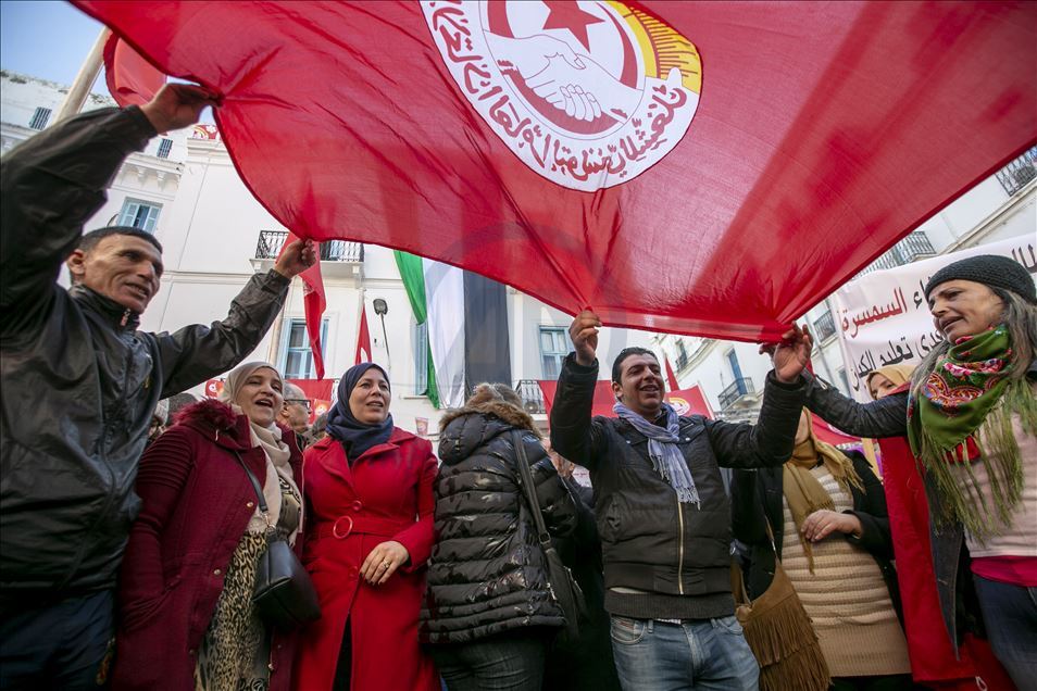 تونس: منظمة عمالية تدعو إلى الإسراع بتشكيل حكومة إنقاذ
