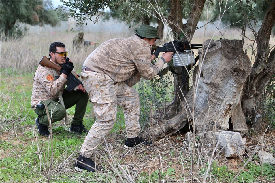 Защитники Триполи готовятся к отражению атак армии Хафтара
