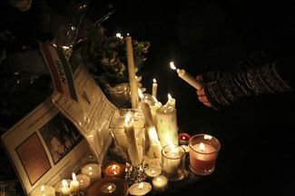 Séptimo día de vigilia por las víctimas del accidente de avión ucraniano