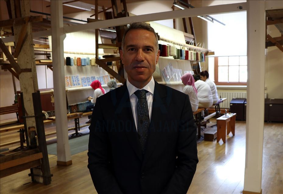 مصنع "هركة".. 129 عاما في نسج السجاد التركي
