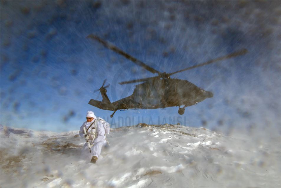 Operación militar a 20 grados bajo cero en Van, Turquía