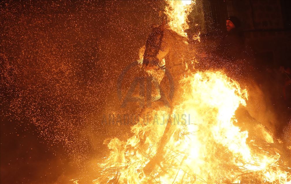 Фестиваль Las Luminarias в Испании