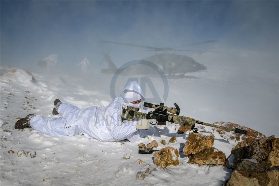 Operación militar a 20 grados bajo cero en Van, Turquía