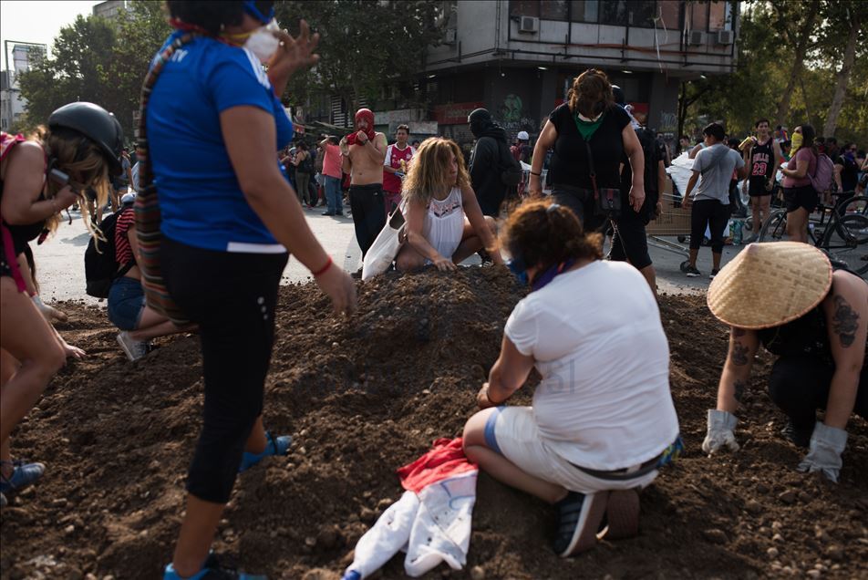 Şili'de insan hakları ve anayasa protestosu