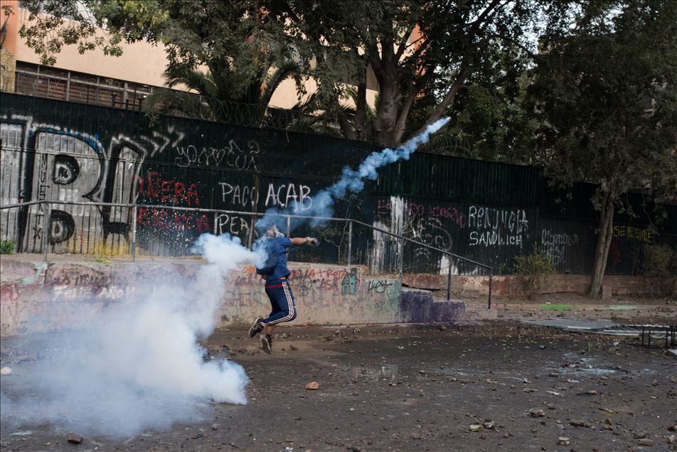 Şili'de insan hakları ve anayasa protestosu
