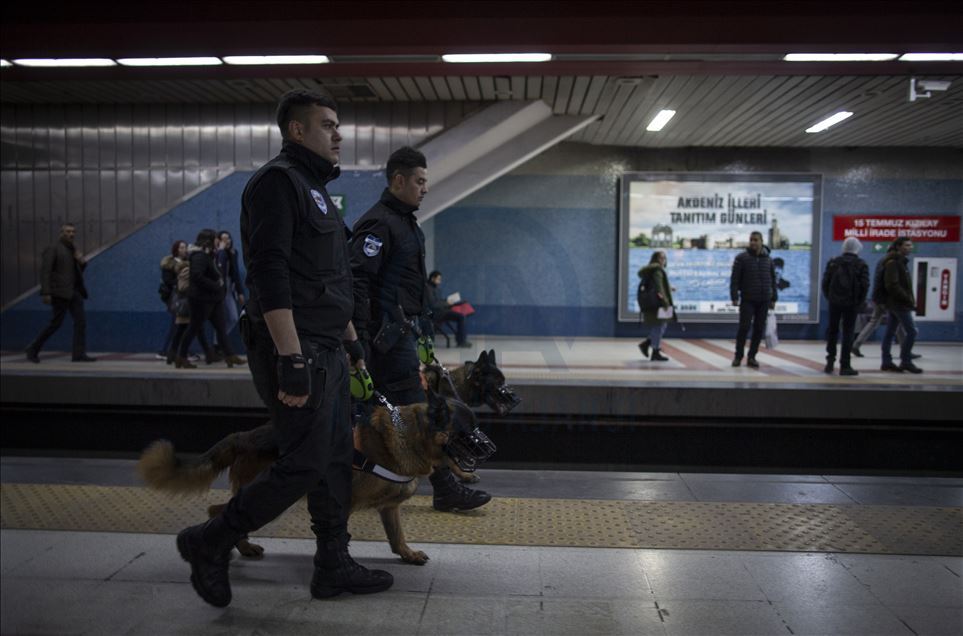 Başkent metrosunun "sevimli" güvenlikçileri