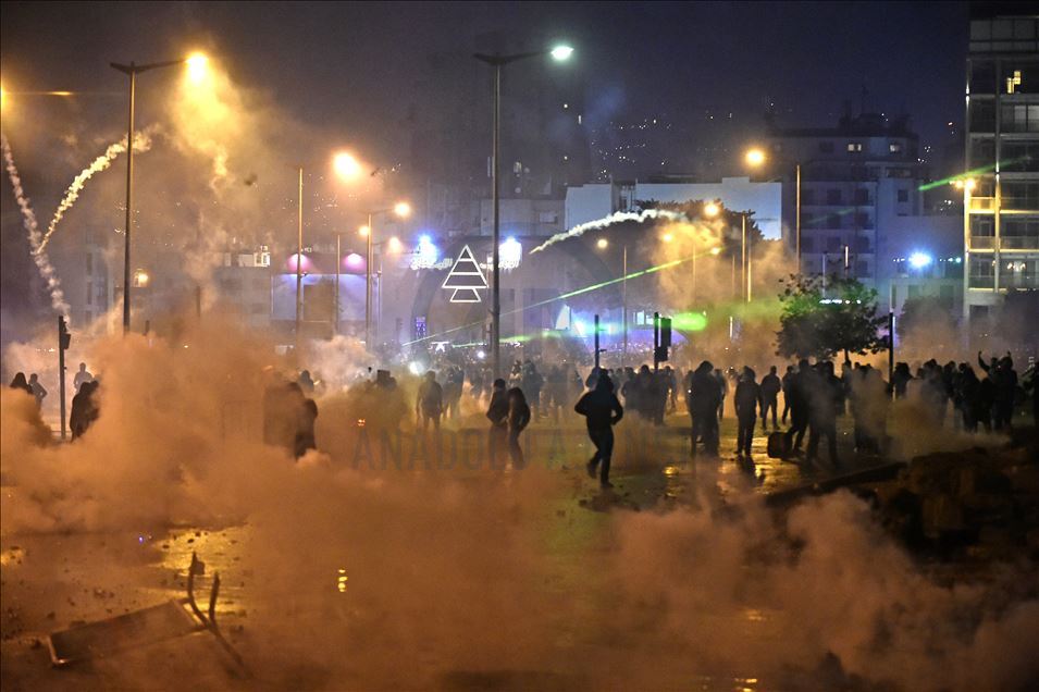 بیش از 165 معترض لبنانی در بیروت زخمی شدند