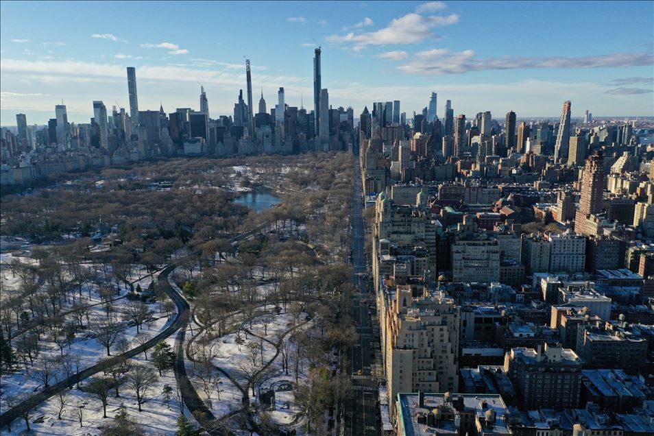 New York Central Park beyaza büründü