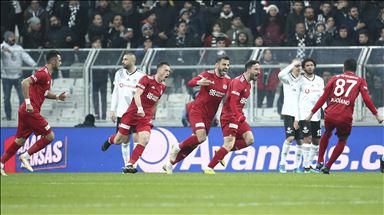 Lider Sivasspor ikinci yarıya kayıpsız başladı