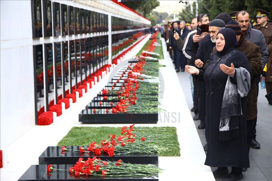 Azerbaycan'da "Kanlı Ocak" kurbanları anılıyor