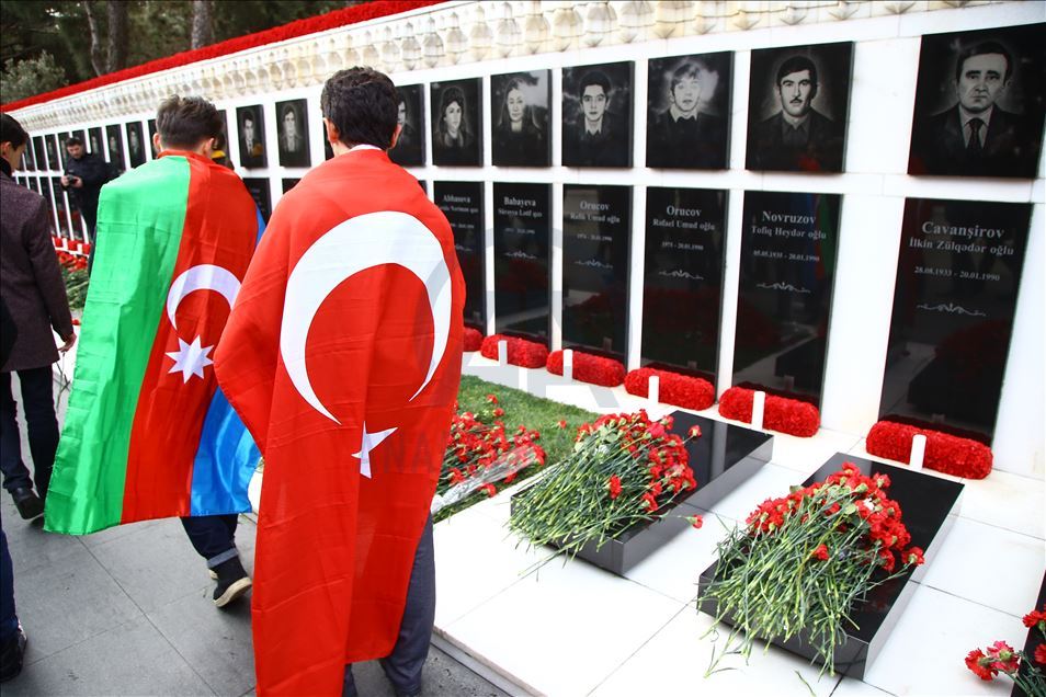 Azerbaycan'da "Kanlı Ocak" kurbanları anılıyor