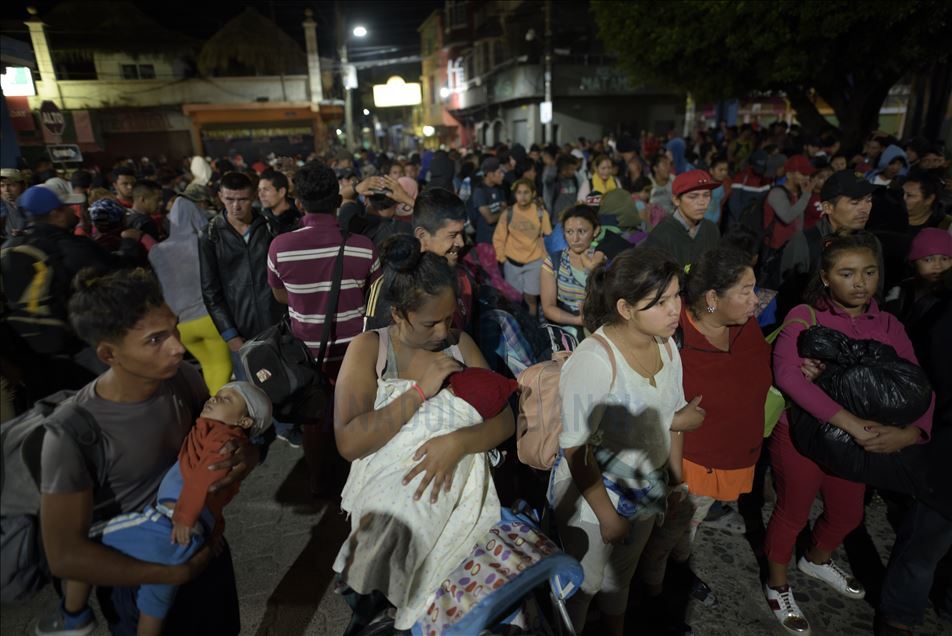 ABD'ye gitmek için yola çıkan göçmenler Meksika sınırında
