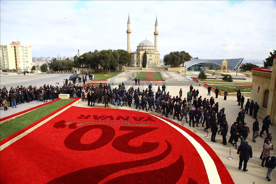 Azerbaycan'da "Kanlı Ocak" kurbanları anılıyor