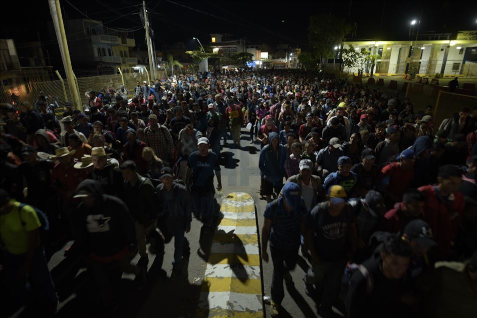 ABD'ye gitmek için yola çıkan göçmenler Meksika sınırında
