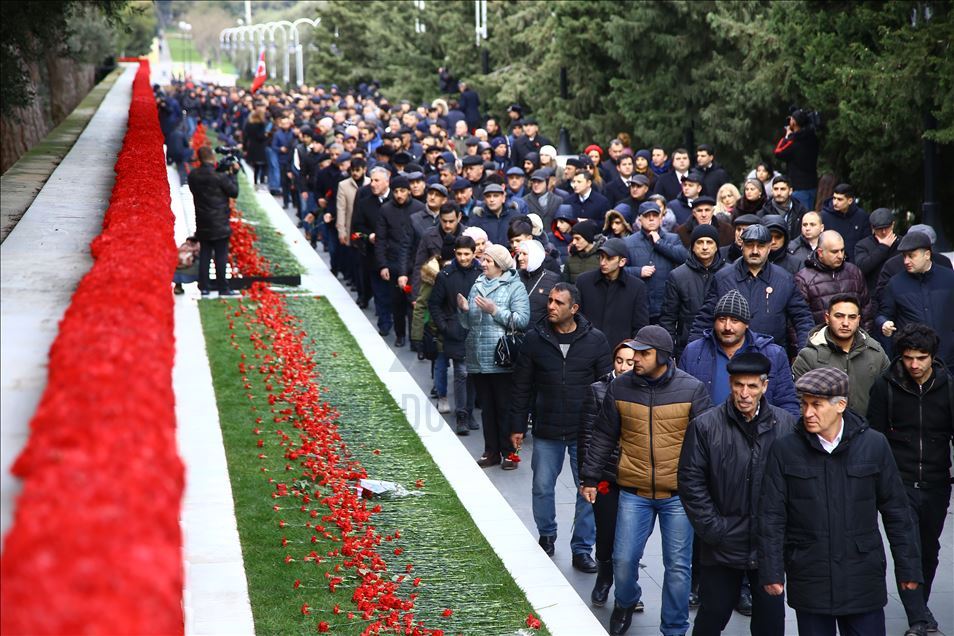Azerbaycan'da "Kanlı Ocak" kurbanları anılıyor